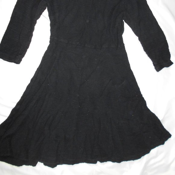 Black textured fit and flare dress with sleeves - Picture 2 of 4